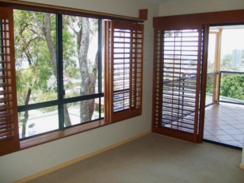 1/48 Hill Avenue, Burleigh Heads QLD 4220