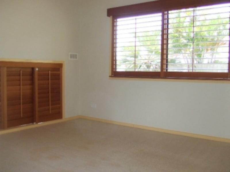 1/48 Hill Avenue, Burleigh Heads QLD 4220