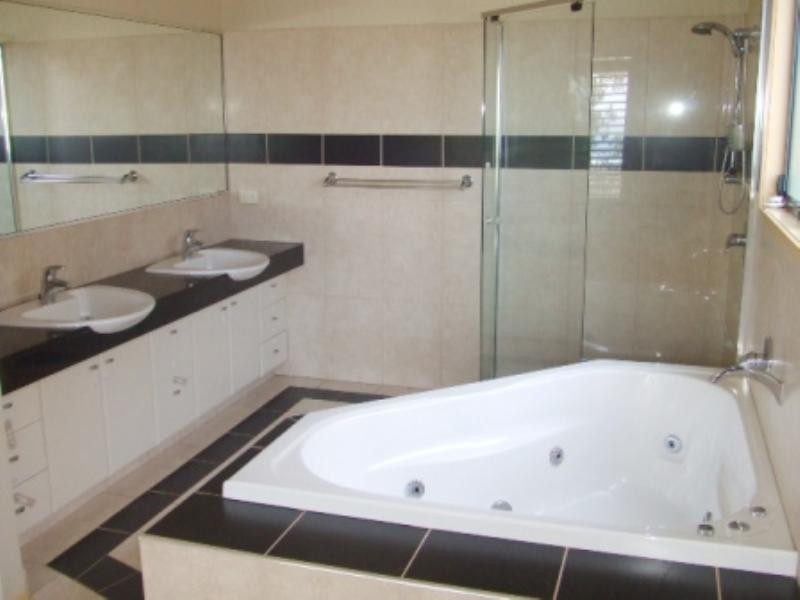 1/48 Hill Avenue, Burleigh Heads QLD 4220