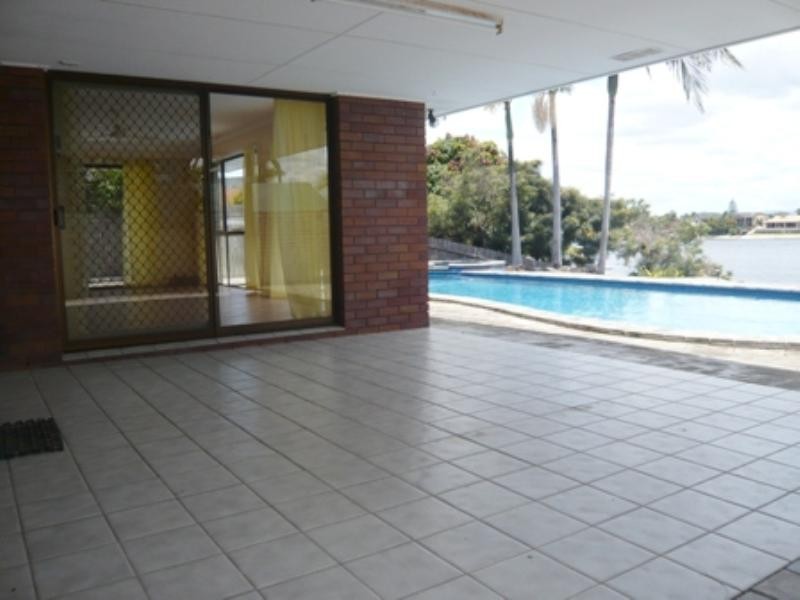 59 Volante Crescent, Mermaid Waters QLD 4218