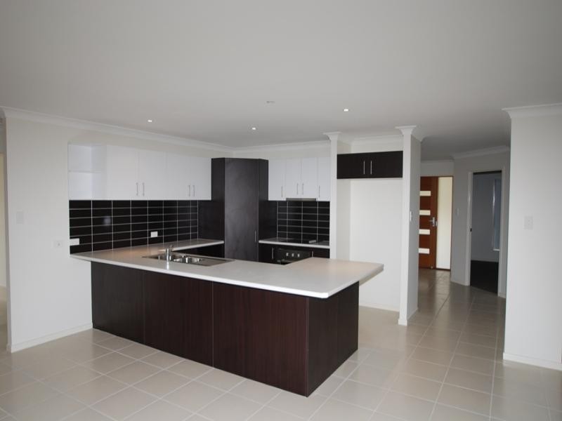 5 Weber Court, Nerang QLD 4211