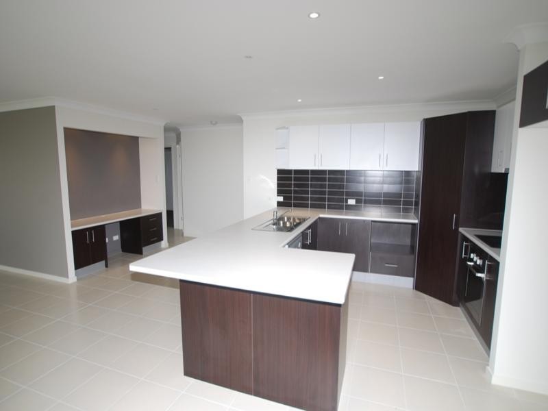 5 Weber Court, Nerang QLD 4211