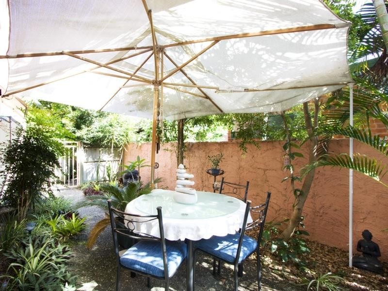 2 ‘El Dorado’ 175 Surf Parade, Broadbeach QLD 4218