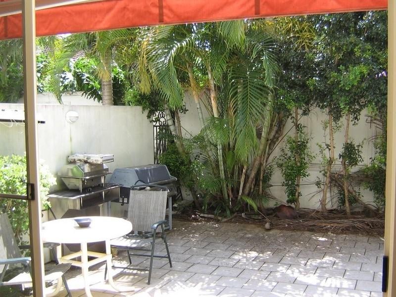 Isle Of Capri QLD 4217