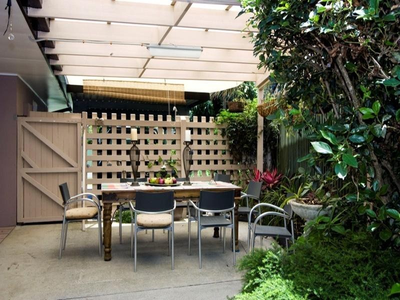 21 Boongala Road, Broadbeach Waters QLD 4218