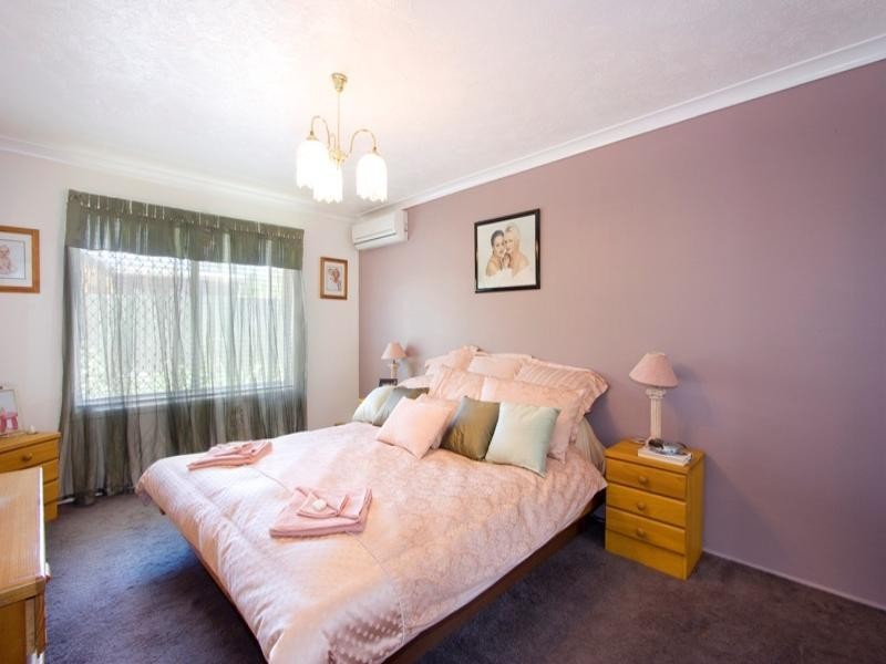 21 Boongala Road, Broadbeach Waters QLD 4218