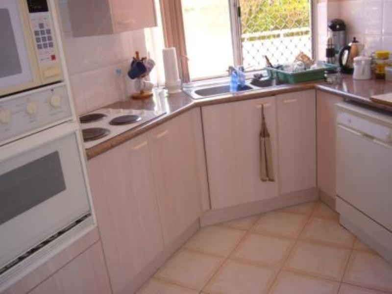 2/24 Peerless Avenue, Mermaid Beach QLD 4218