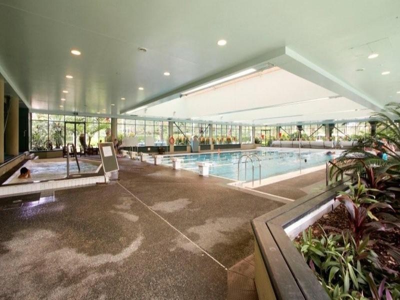 1031 Lakeview Terrace ‘Royal Pines Riverside Estate’, Benowa QLD 4217