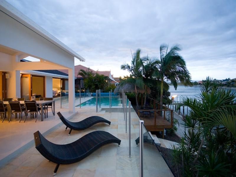 5 Saxonvale Terrace, Mermaid Waters QLD 4218