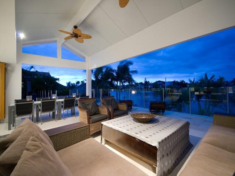 5 Saxonvale Terrace, Mermaid Waters QLD 4218