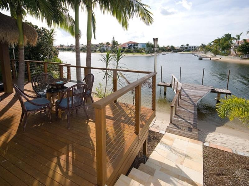 5 Saxonvale Terrace, Mermaid Waters QLD 4218