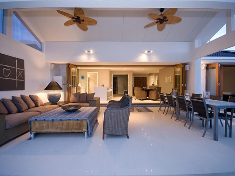 5 Saxonvale Terrace, Mermaid Waters QLD 4218