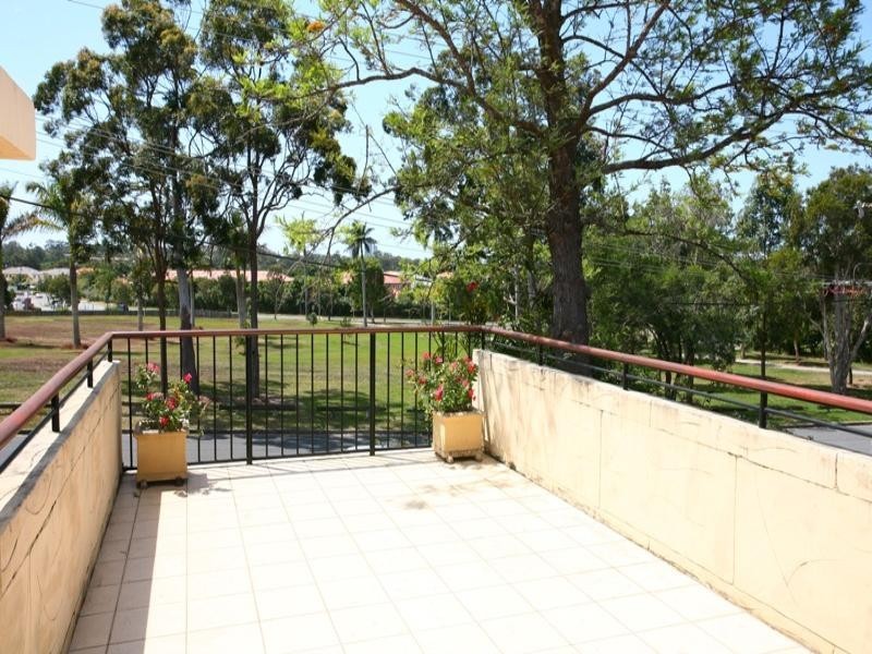 1 ‘Onj’s On The Park’ 72 Heeb Street, Benowa QLD 4217