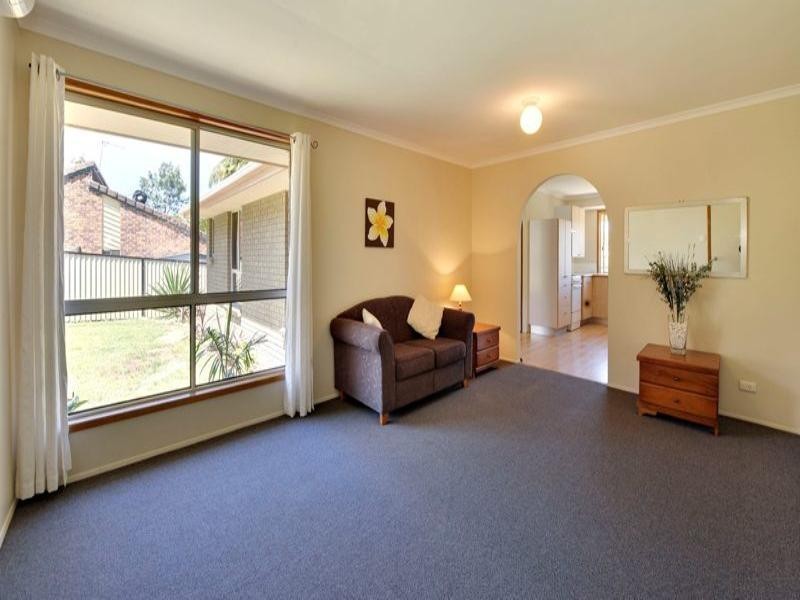 8 Amethyst Court, Carrara QLD 4211