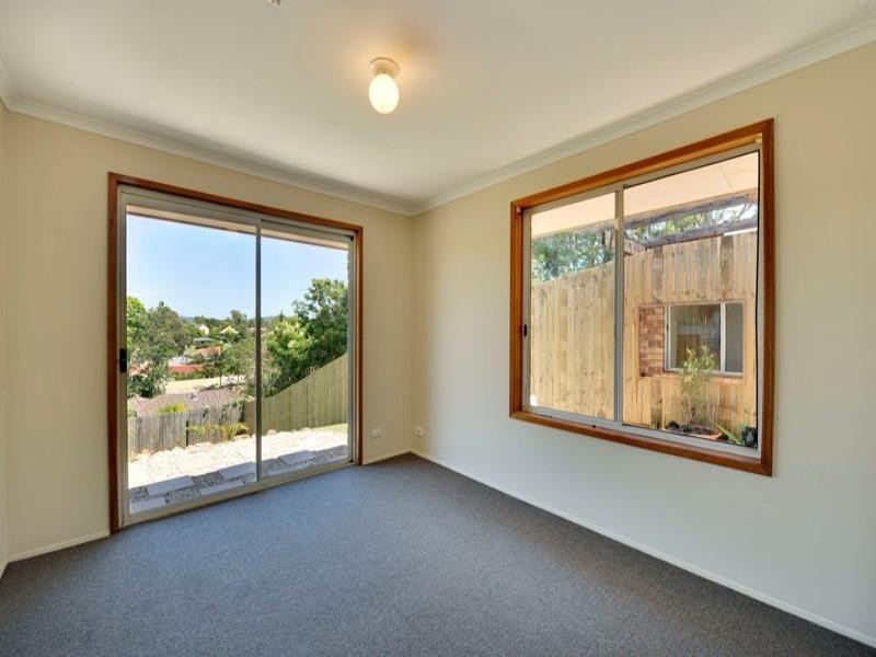 8 Amethyst Court, Carrara QLD 4211