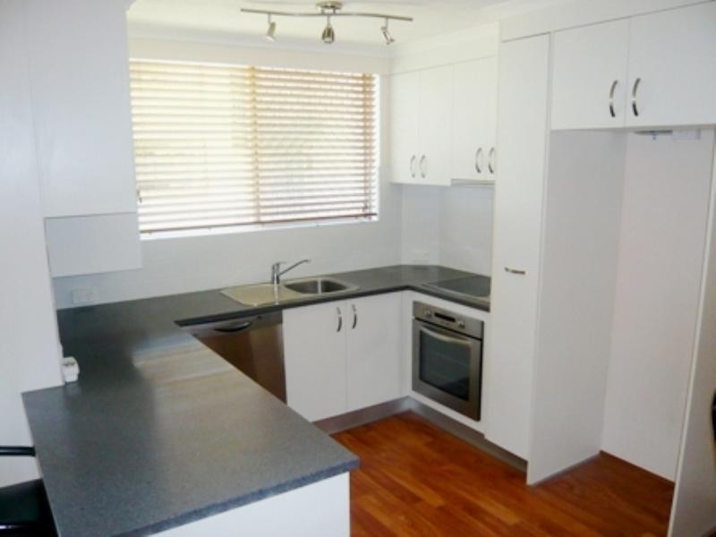 4/8 Allara Avenue, Palm Beach QLD 4221