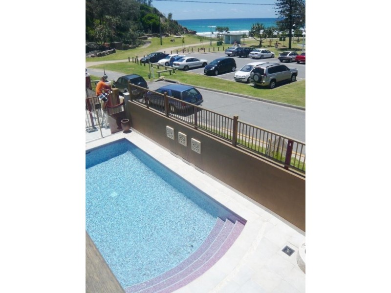 1 Brakes Crescent, Miami QLD 4220