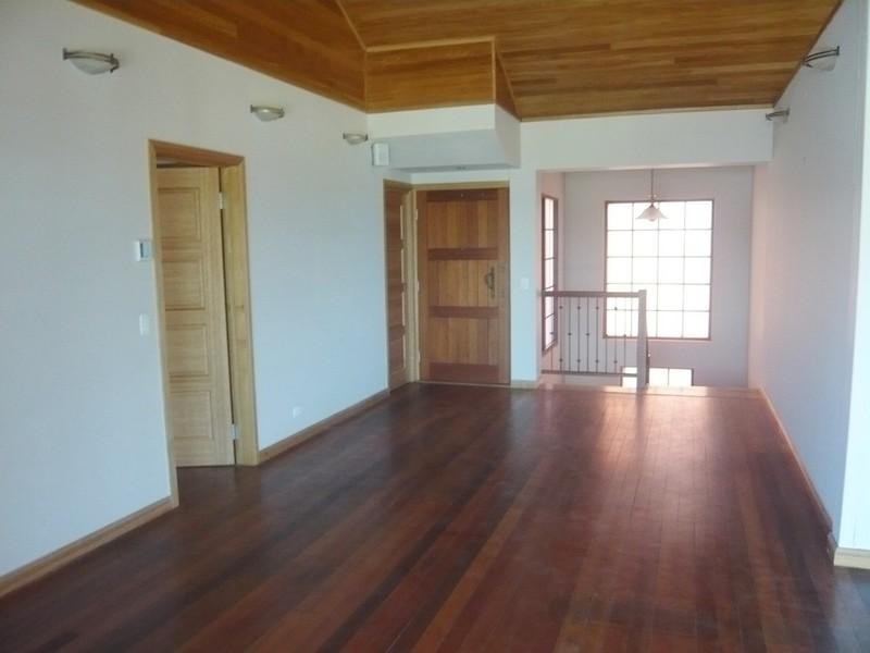 1 Brakes Crescent, Miami QLD 4220