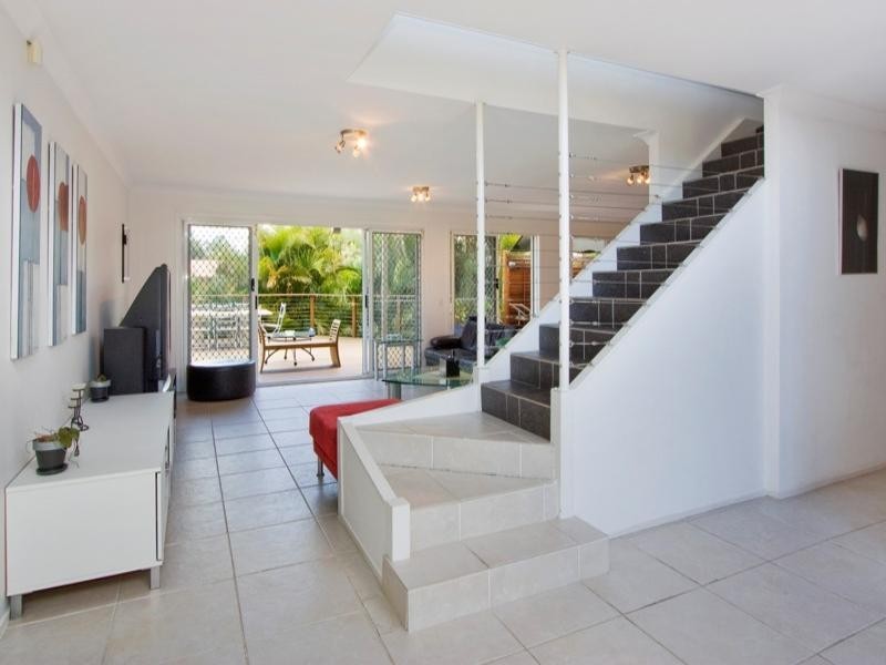 3 Pilot Court, Mermaid Waters QLD 4218