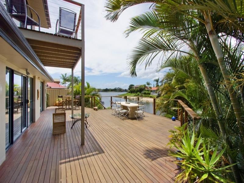 3 Pilot Court, Mermaid Waters QLD 4218