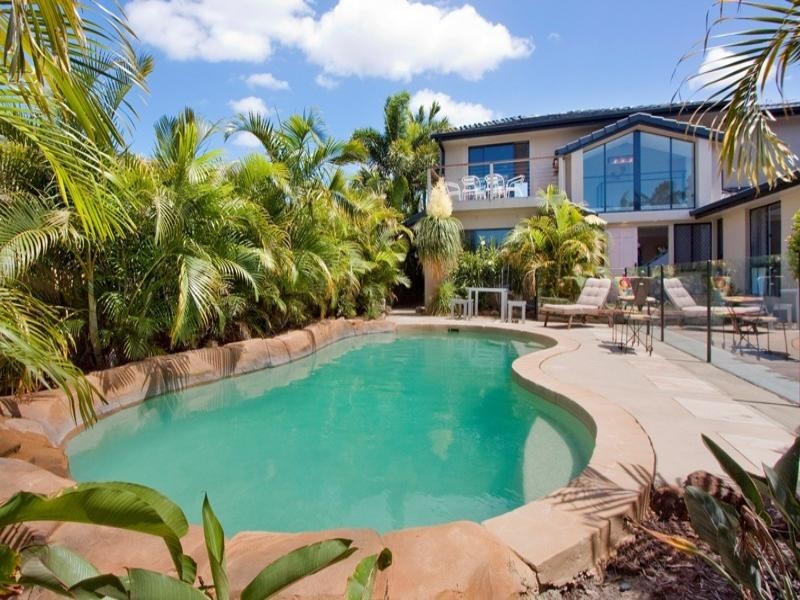 3 Pilot Court, Mermaid Waters QLD 4218