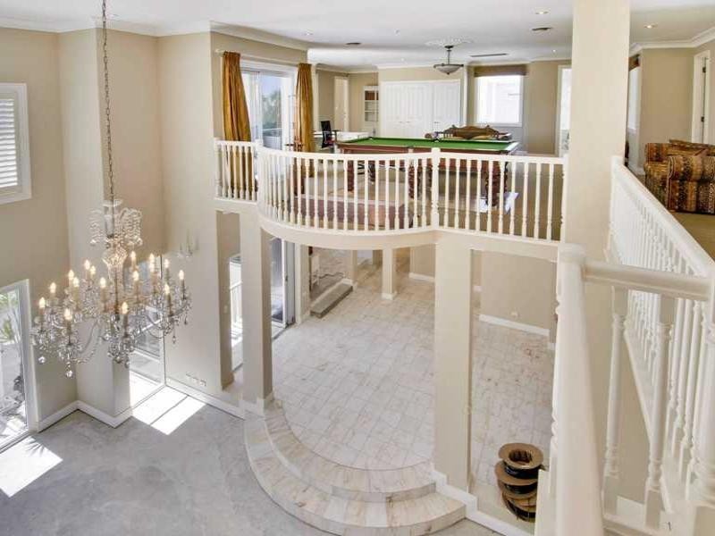 90 Commodore Drive, Main Beach QLD 4217