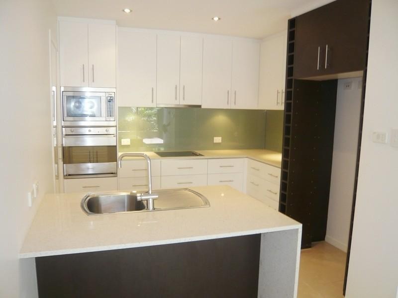 2/35 Dolphin Avenue, Mermaid Beach QLD 4218