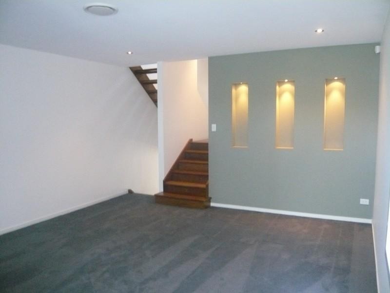 2/35 Dolphin Avenue, Mermaid Beach QLD 4218