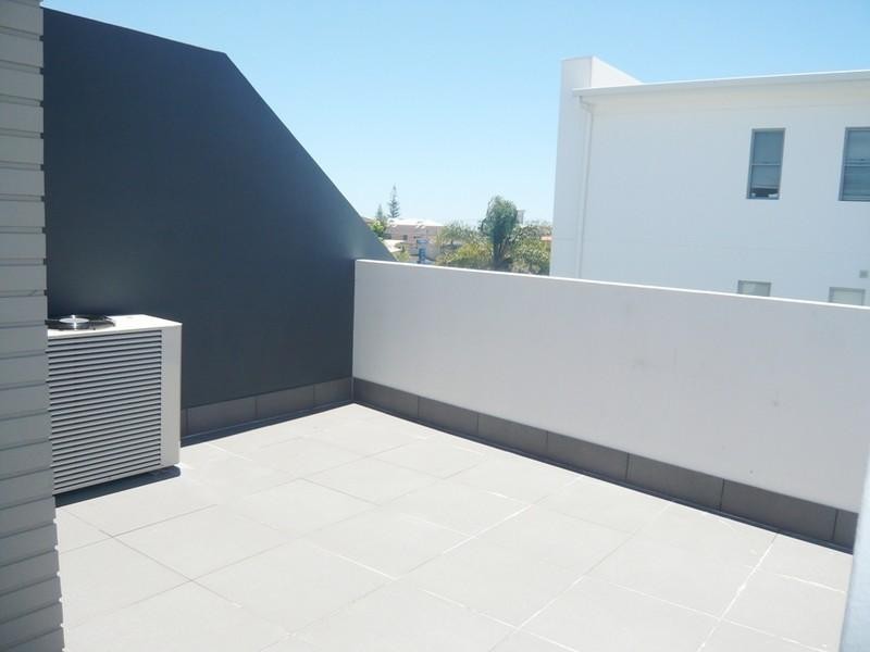 2/35 Dolphin Avenue, Mermaid Beach QLD 4218