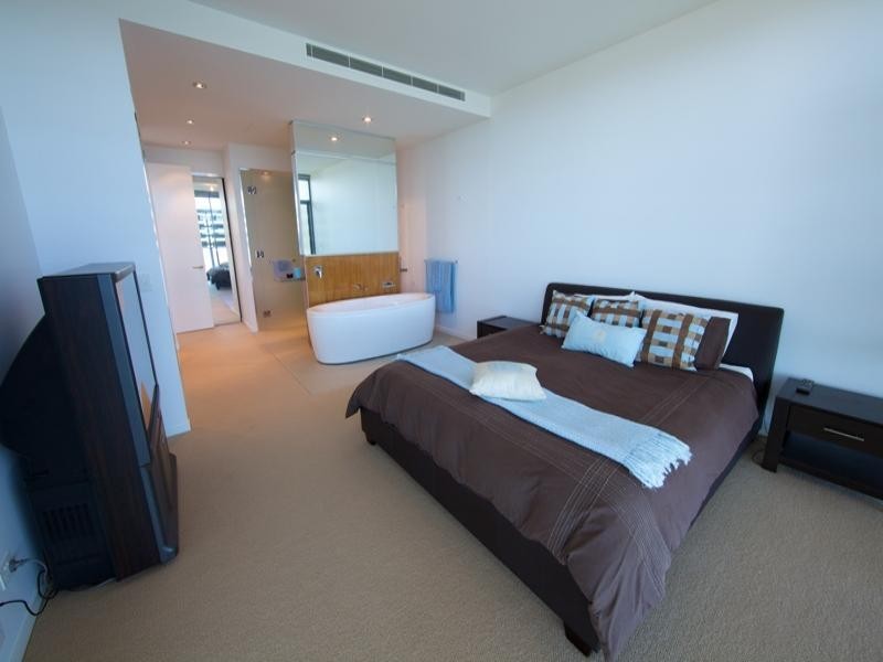 27802 Ephraim Island, Broadwater Precinct, Paradise Point QLD 4216