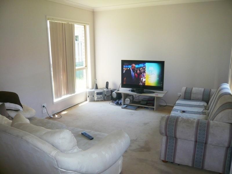 27 Dartmouth Court, Varsity Lakes QLD 4227