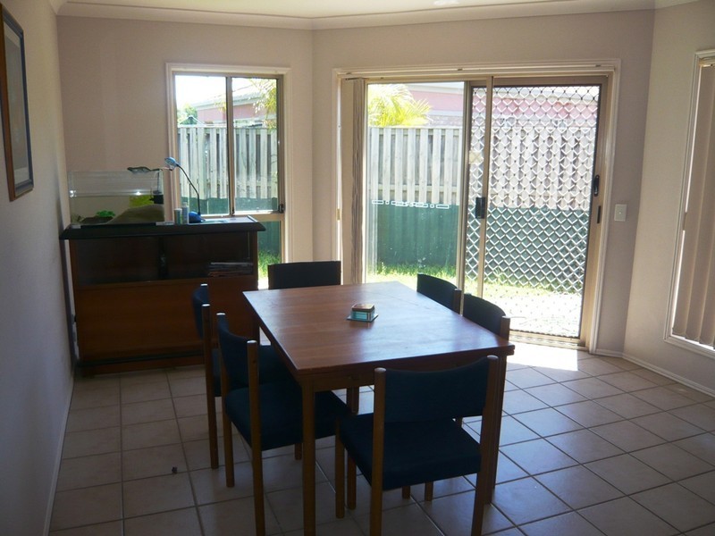 27 Dartmouth Court, Varsity Lakes QLD 4227