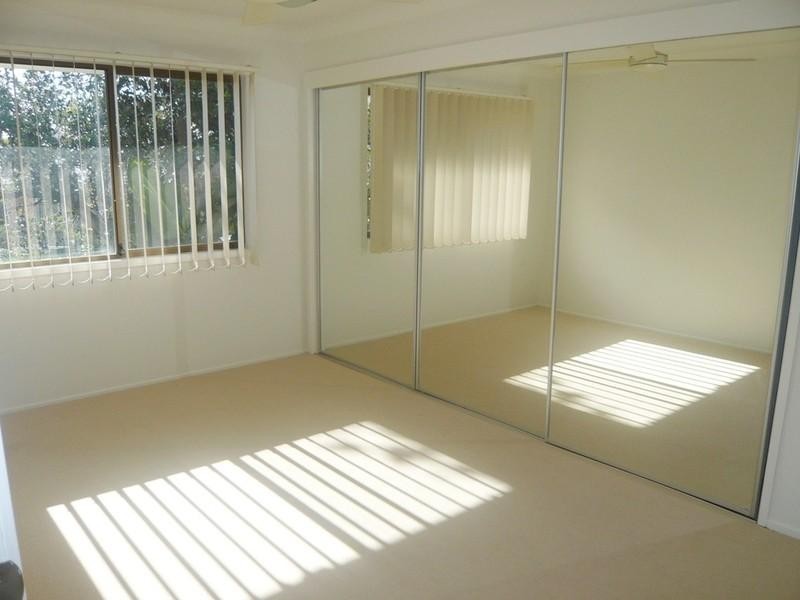 86 Hedges Avenue, Mermaid Beach QLD 4218