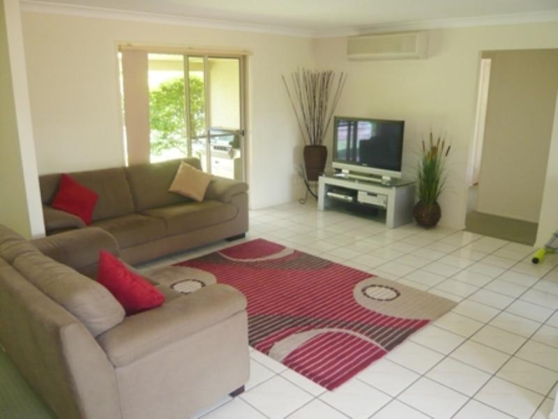 10 Kingarry Circuit, Merrimac QLD 4226