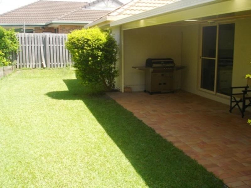 10 Kingarry Circuit, Merrimac QLD 4226