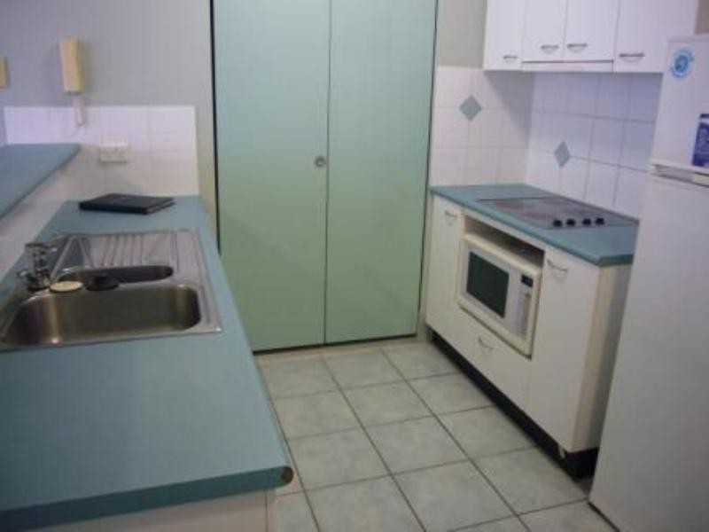212/27 Margaret Street, Broadbeach QLD 4218