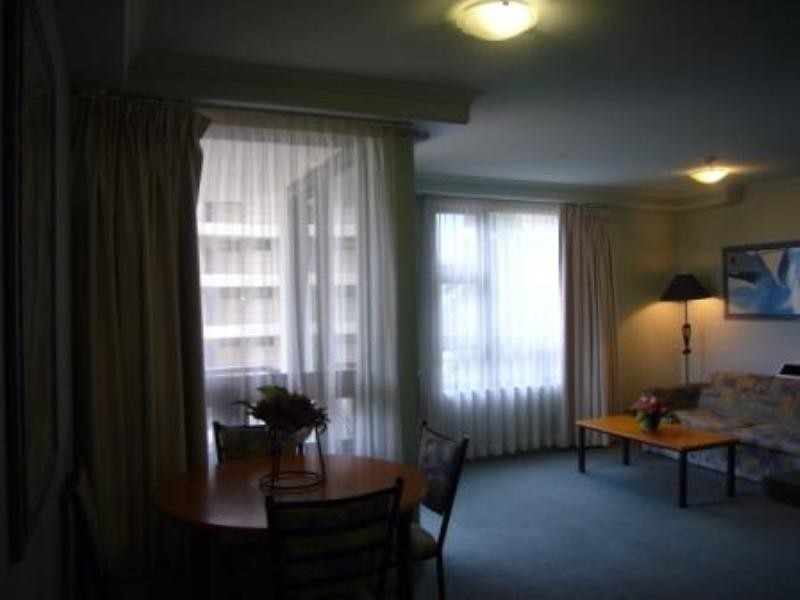 212/27 Margaret Street, Broadbeach QLD 4218