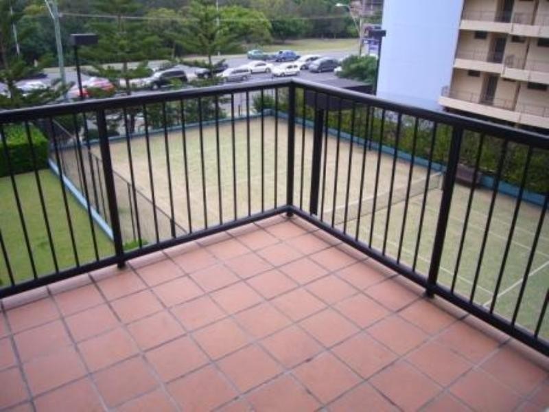 212/27 Margaret Street, Broadbeach QLD 4218