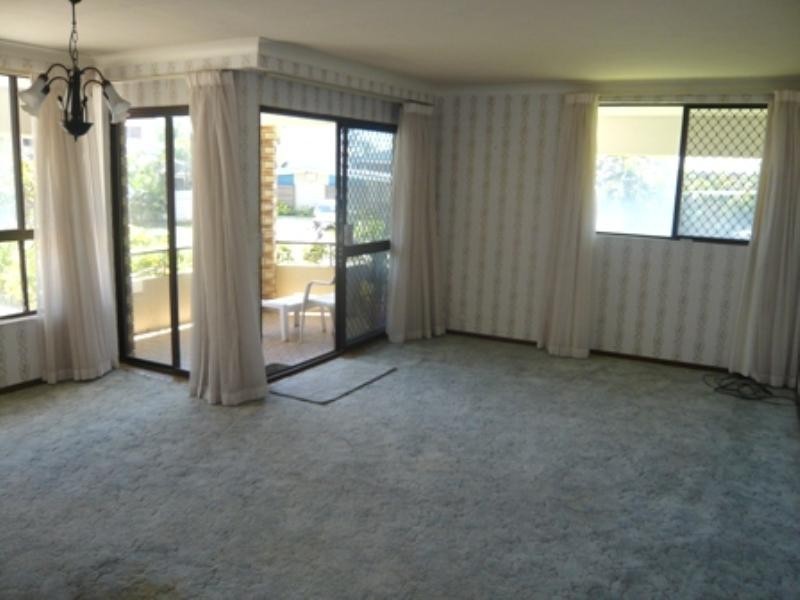 1/2 Seagull Avenue, Mermaid Beach QLD 4218