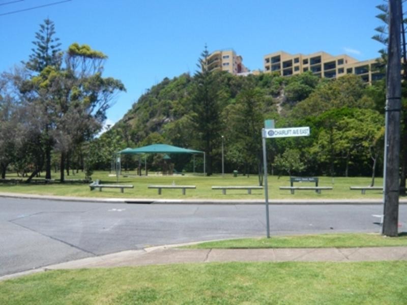 1/2 Seagull Avenue, Mermaid Beach QLD 4218