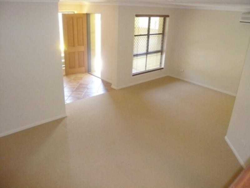 32/37 Paradise Springs Avenue, Robina QLD 4226