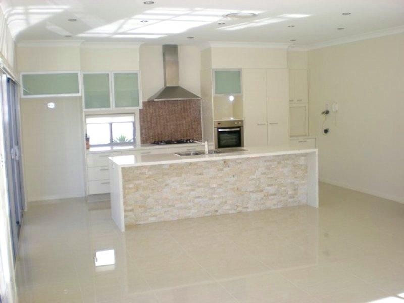 6006 The Boulevarde, Royal Pines, Benowa QLD 4217