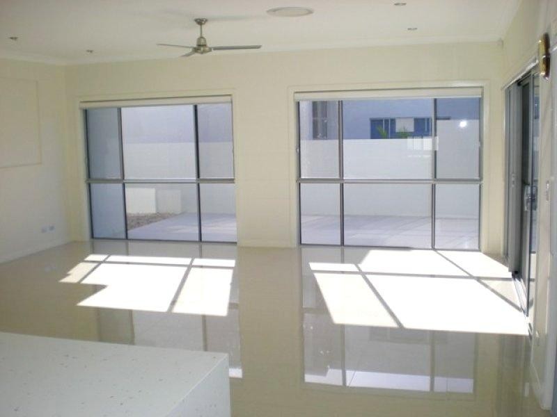 6006 The Boulevarde, Royal Pines, Benowa QLD 4217