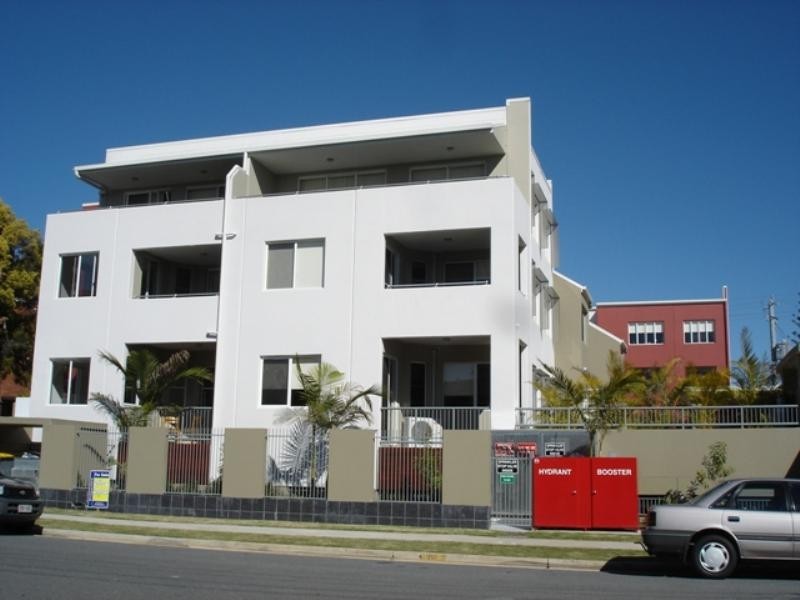 17/6-10 Rose Street, Southport QLD 4215