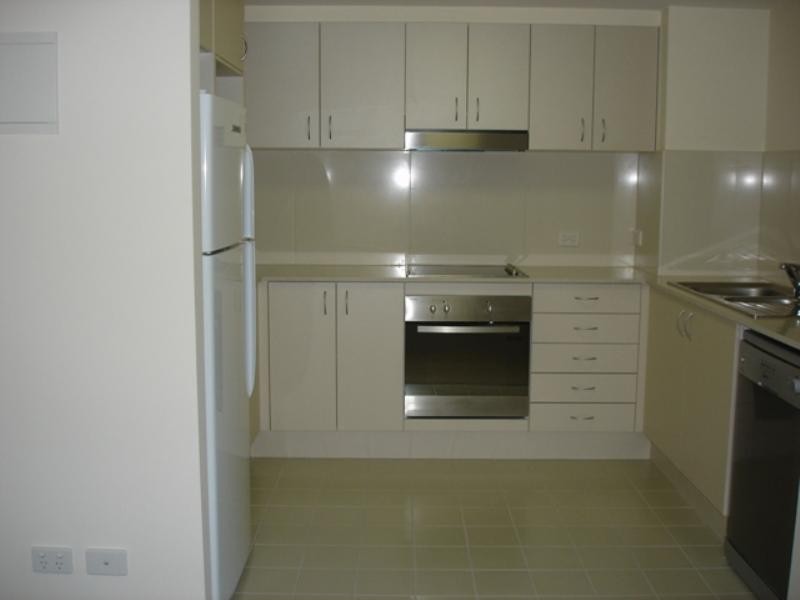 17/6-10 Rose Street, Southport QLD 4215