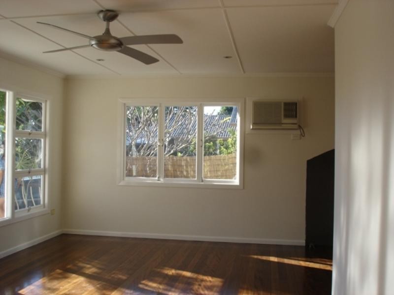 116 West Burleigh Road, Burleigh Heads QLD 4220