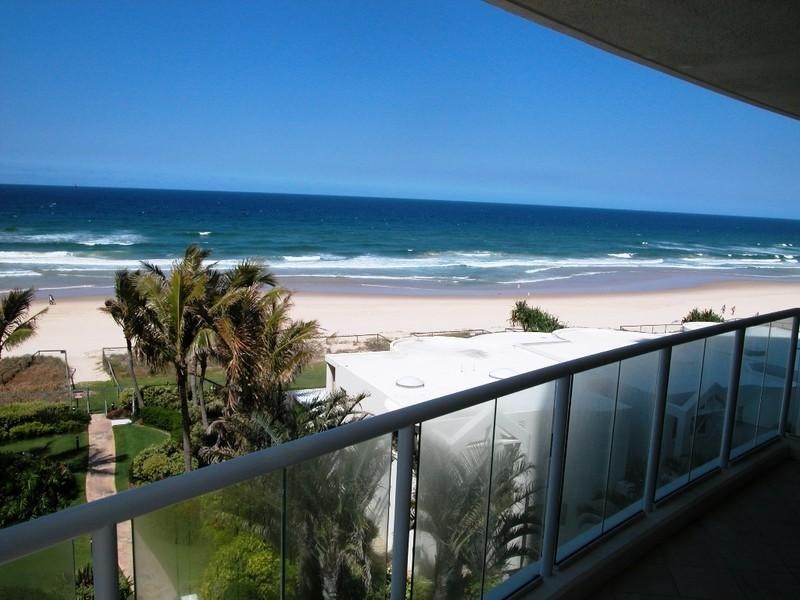 22/74 ‘La Sabbia’, Broadbeach QLD 4218