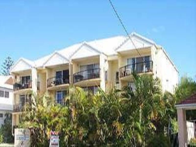 2/6-8 Venice Street, Mermaid Beach QLD 4218