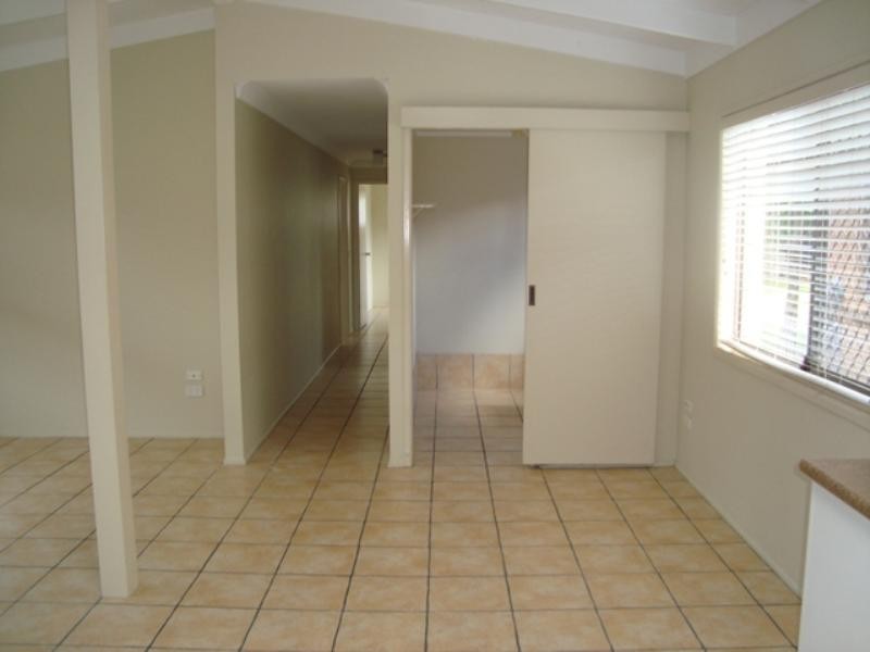 86 Albion Avenue, Miami QLD 4220