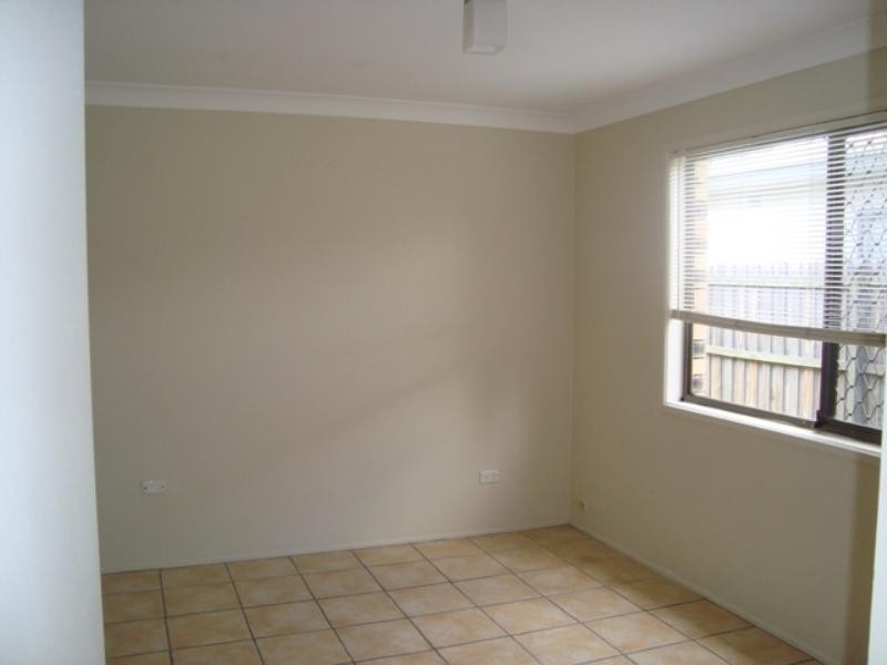 86 Albion Avenue, Miami QLD 4220